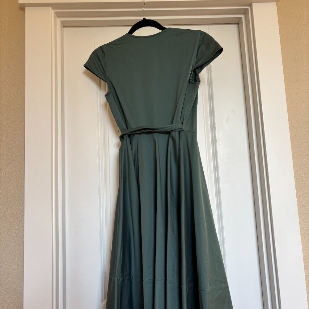 Gorgeous "Addison" wrap dress by Gal Meets Glam - Picture 7 of 7